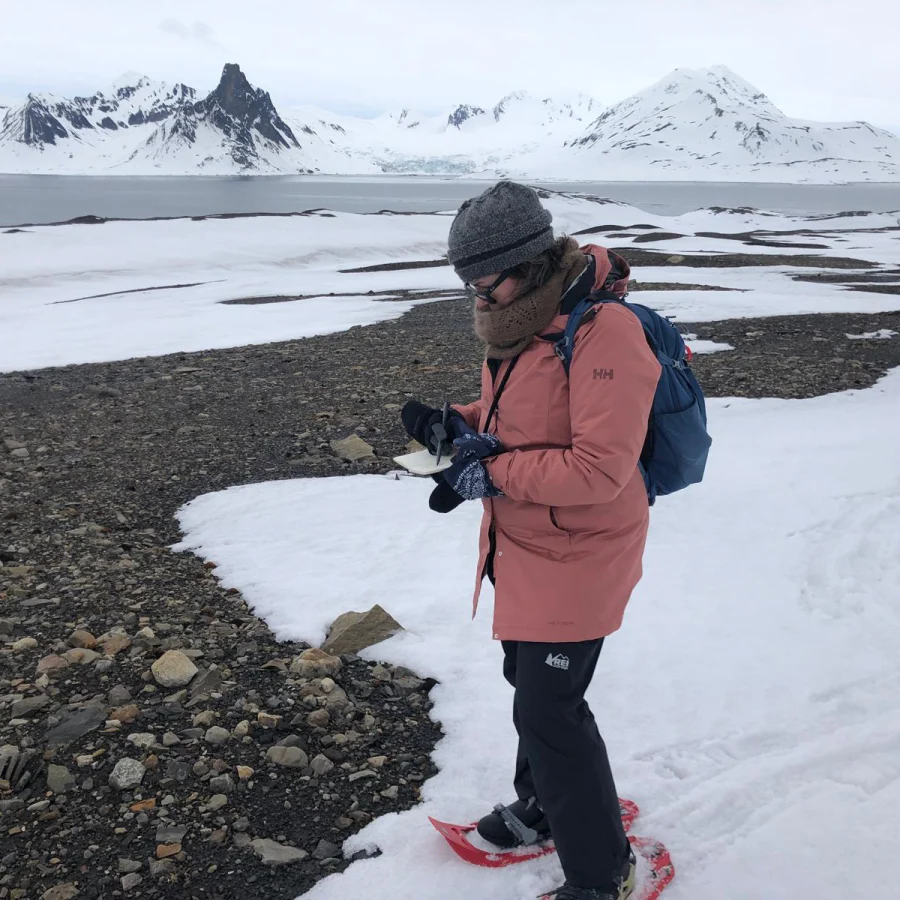 Alley_sketching on location